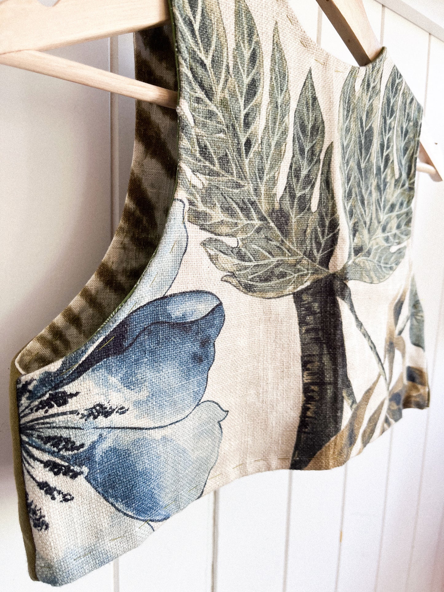 Reversible waistcoat - garden dream