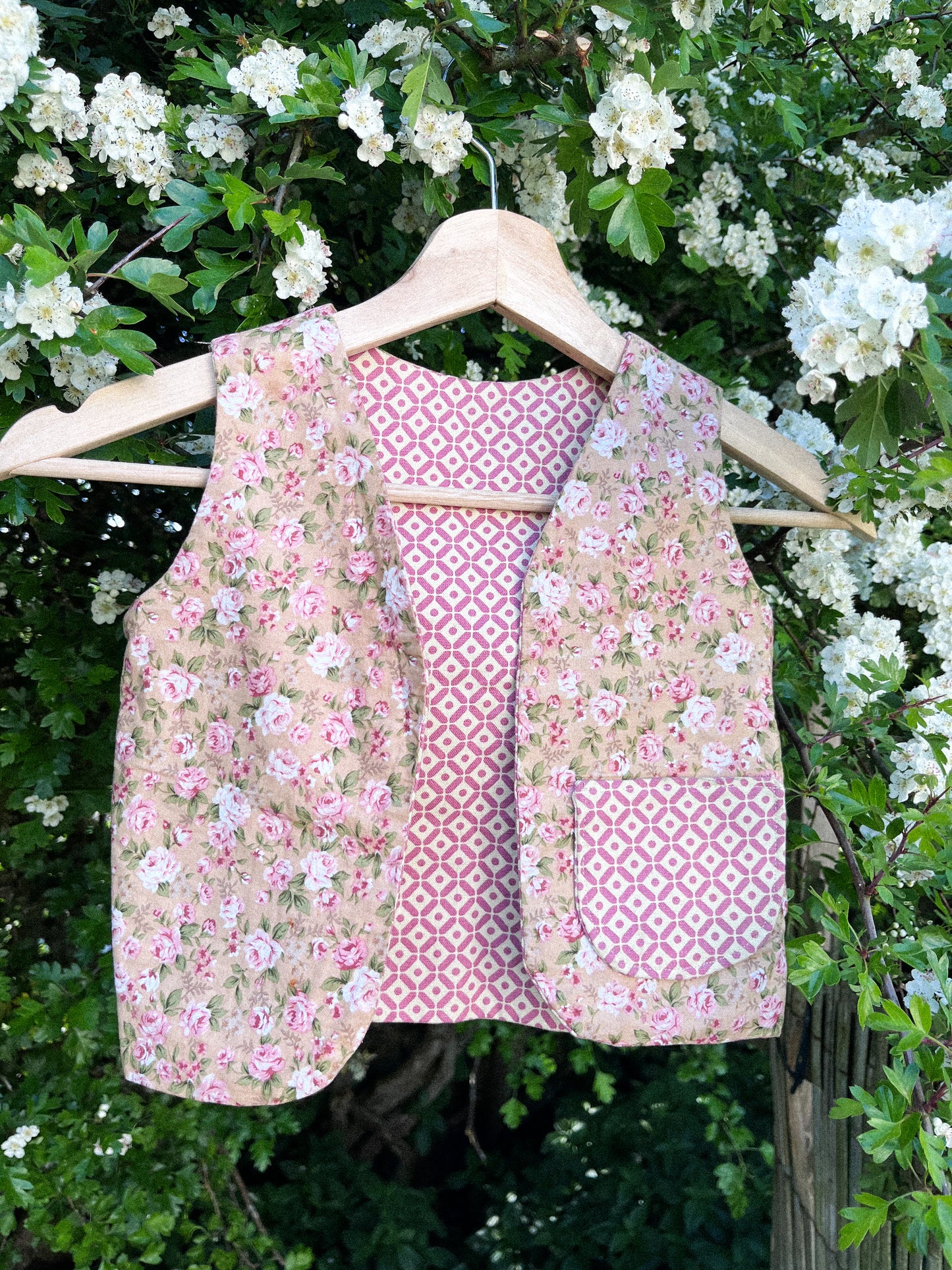 Reversible Toddler waistcoat - Rose and pink pattern