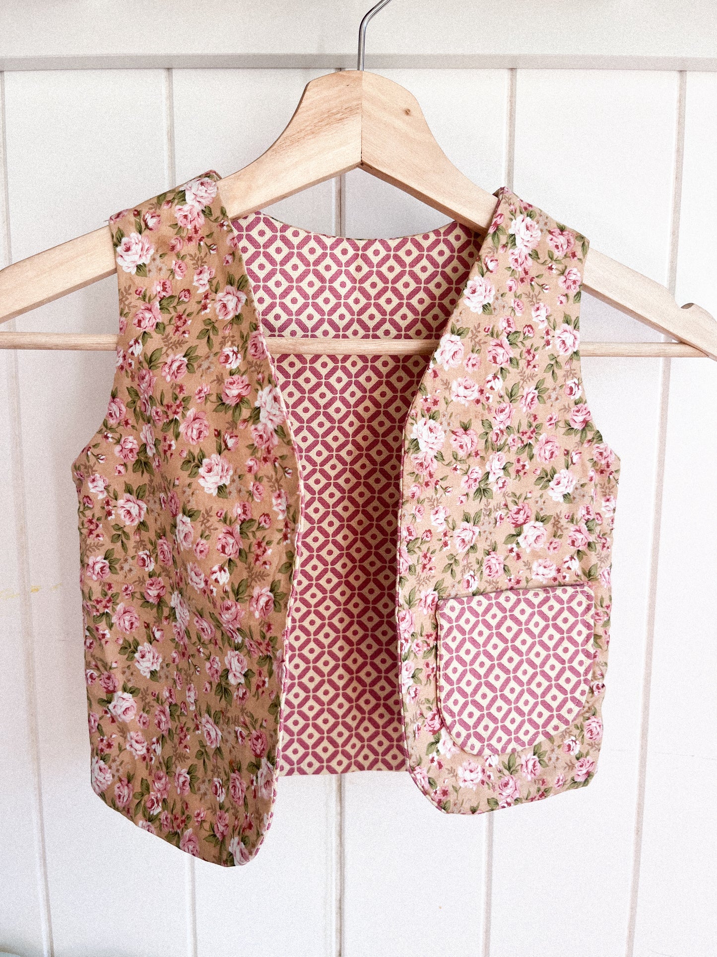 Reversible Toddler waistcoat - Rose and pink pattern