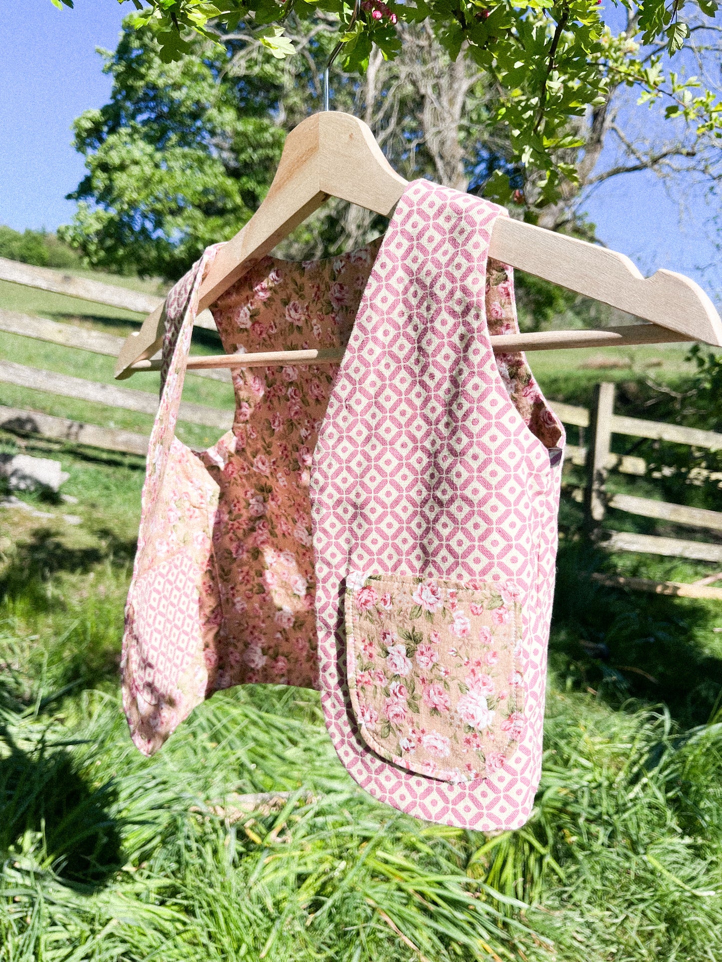 Reversible Toddler waistcoat - Rose and pink pattern