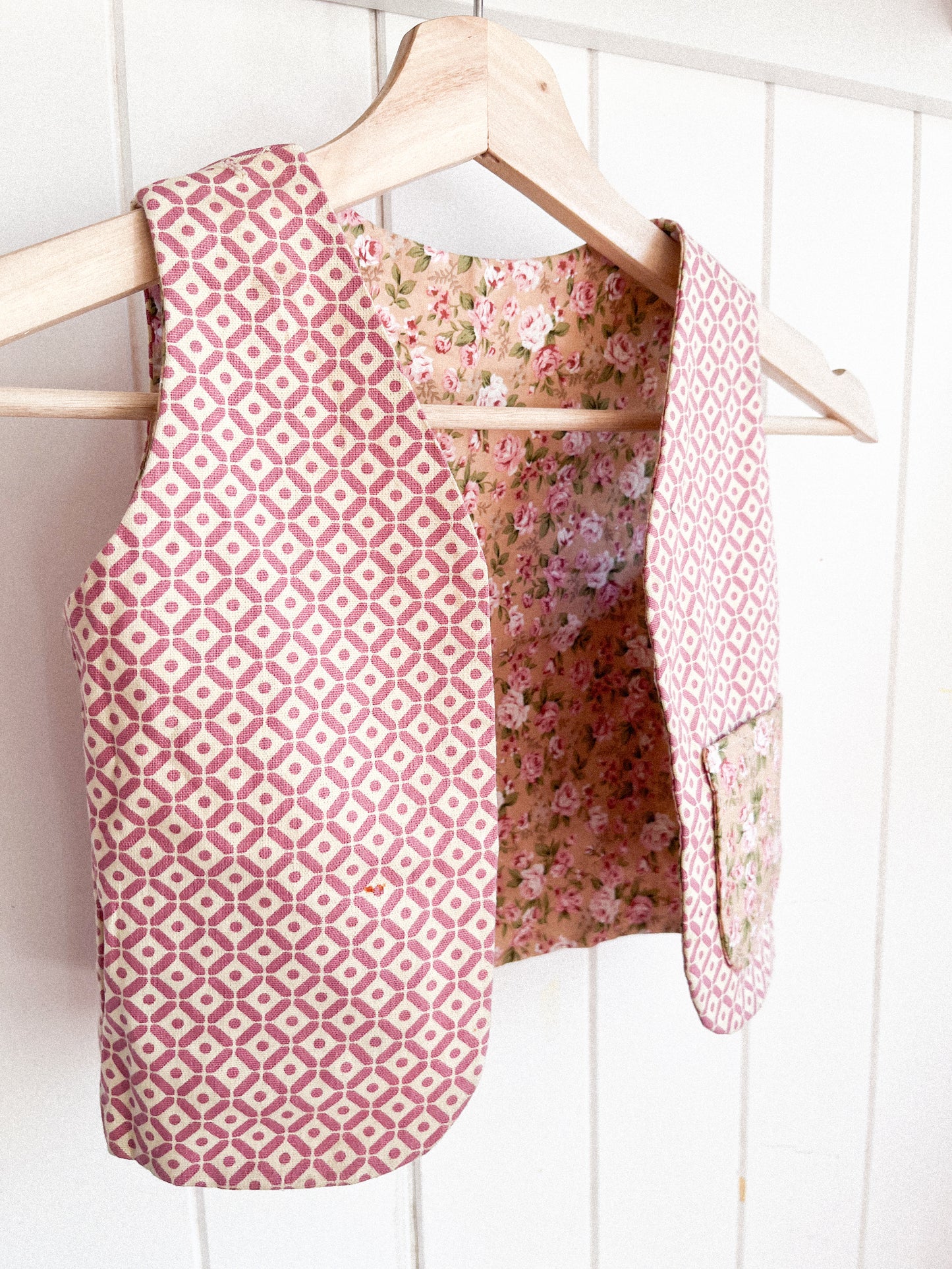 Reversible Toddler waistcoat - Rose and pink pattern